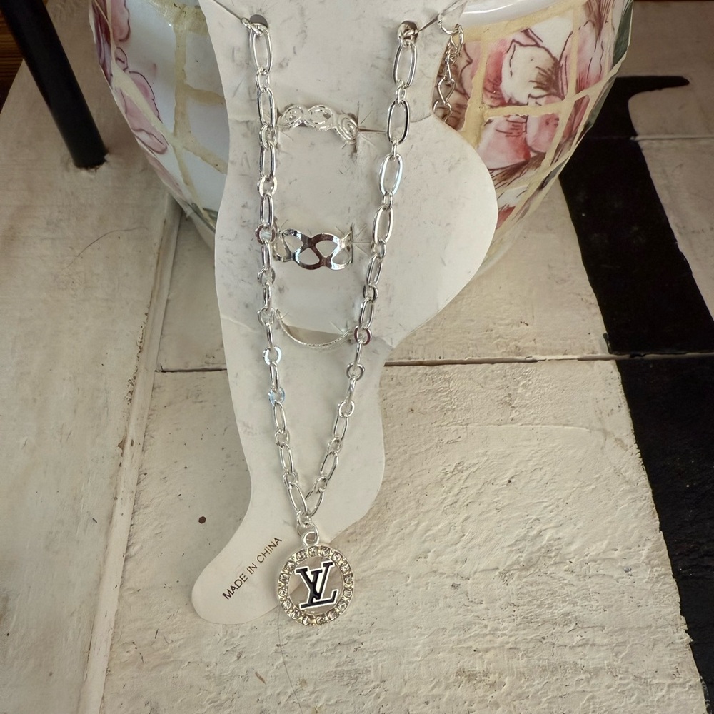 Silver Necklace and Ring Set